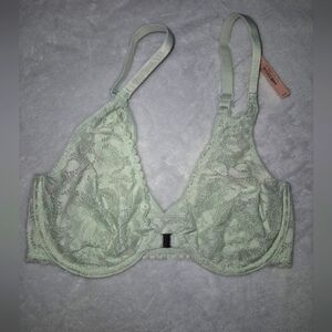 Lace Underwire Bra in Mint Green
